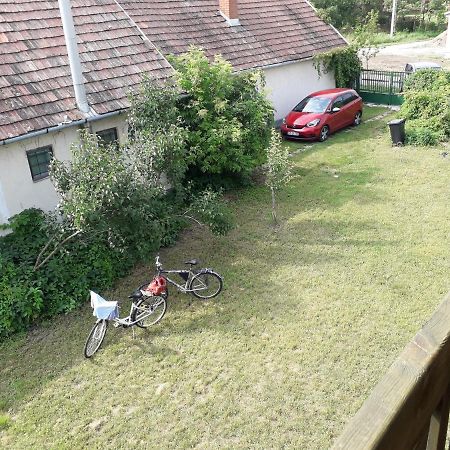 Villa Joevo Het Pihenohaz Poroszló Exterior foto