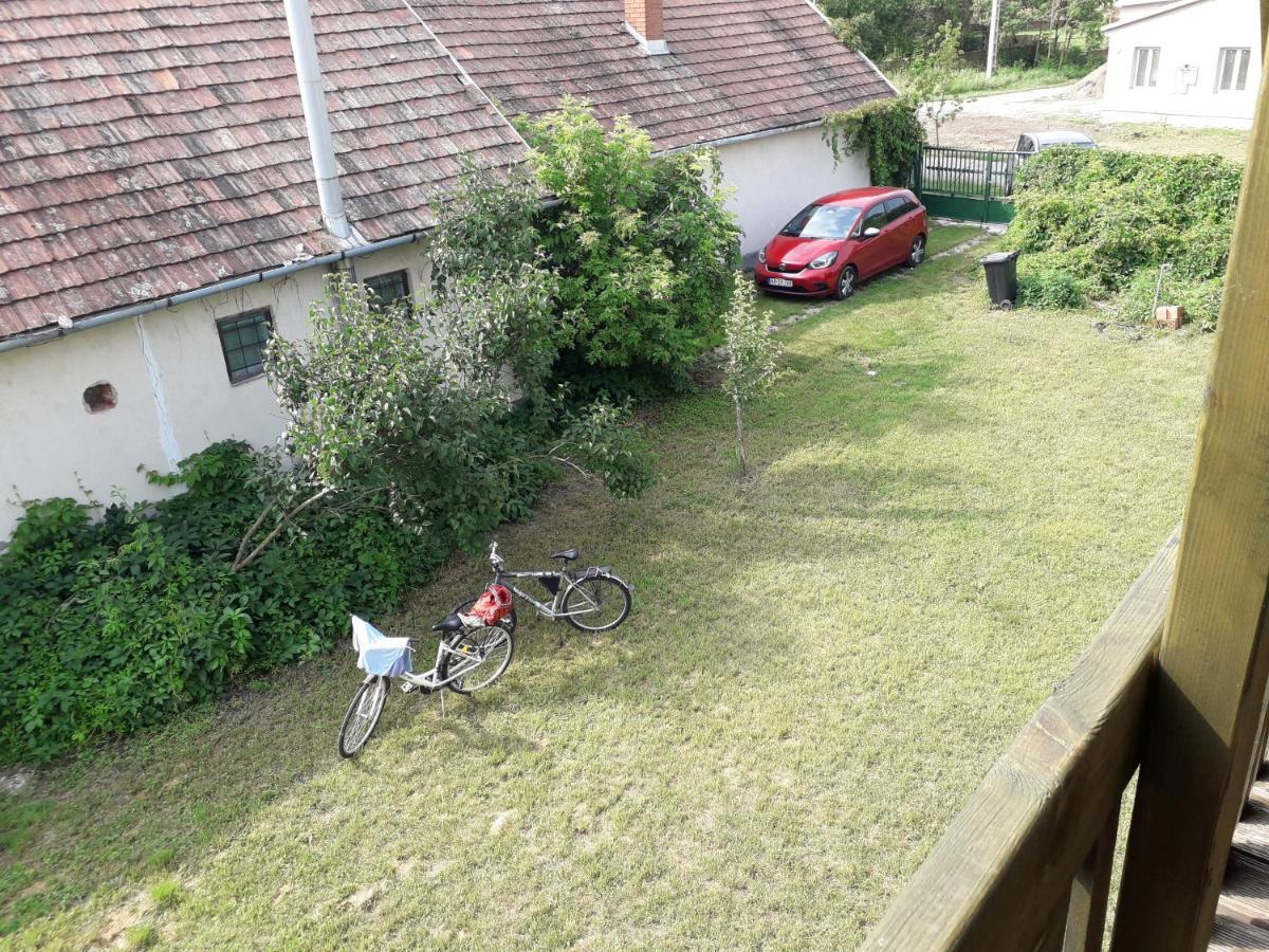 Villa Joevo Het Pihenohaz Poroszló Exterior foto